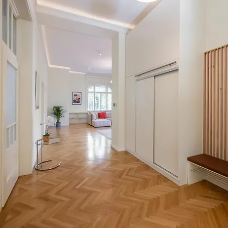 Stunning Rose Hill Premium * Budapest